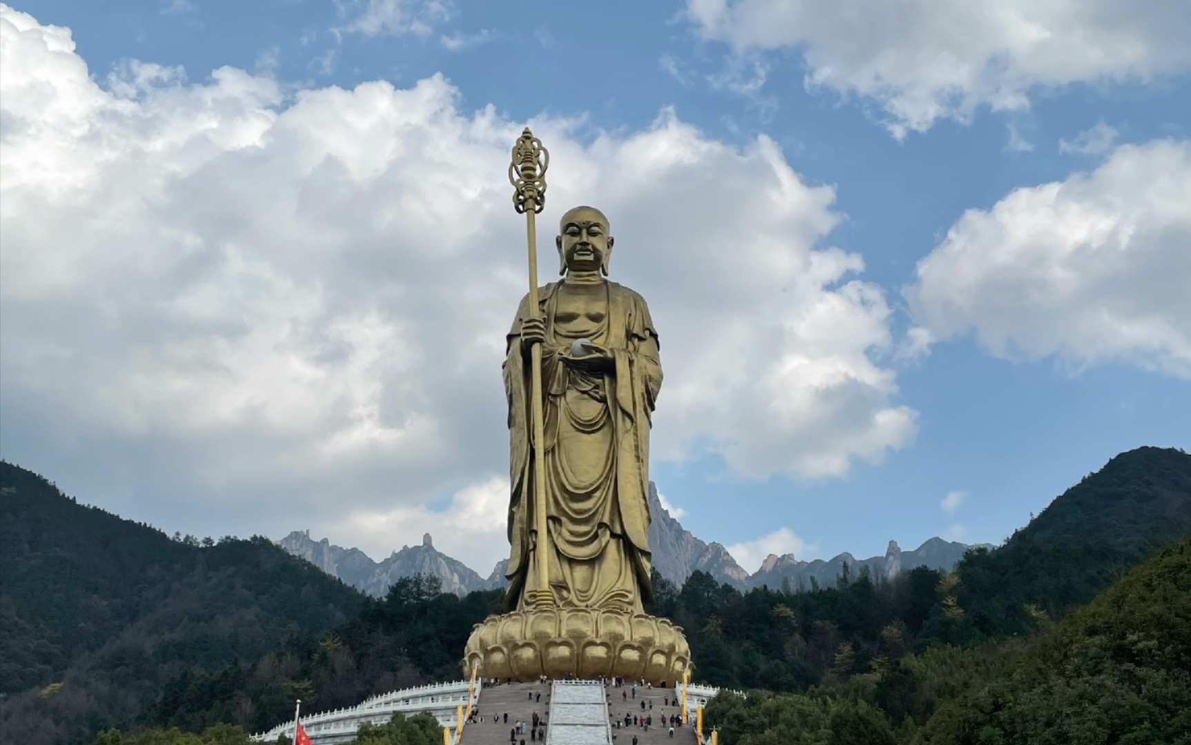 九华山99米地藏王圣像