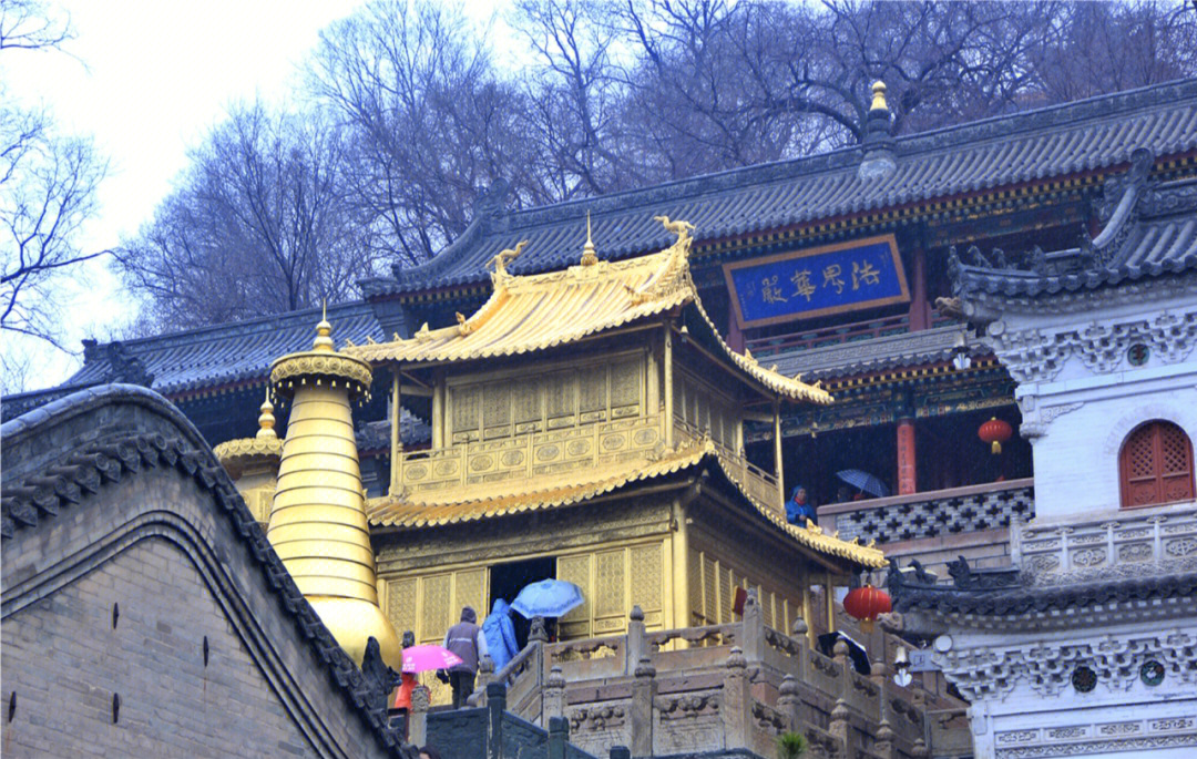 五台山显通寺铜殿金顶