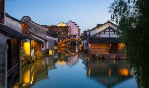乌镇西栅门票攻略2026：票价¥150起？怎么买最划算+开放时间+交通+避坑指南